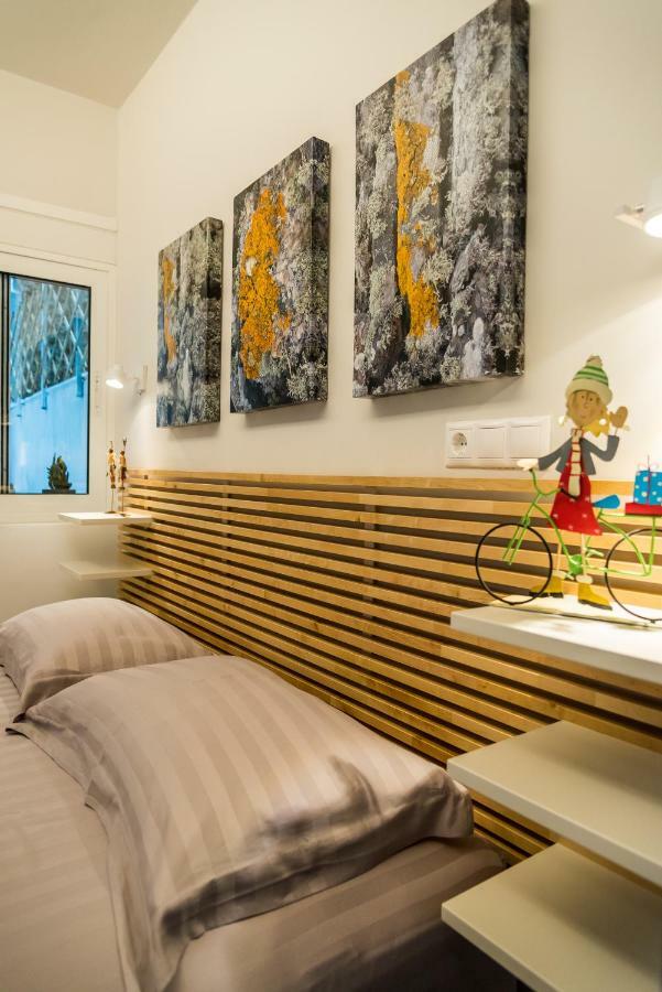 Central Cozy Studio With A Secret Garden Atena Exterior foto