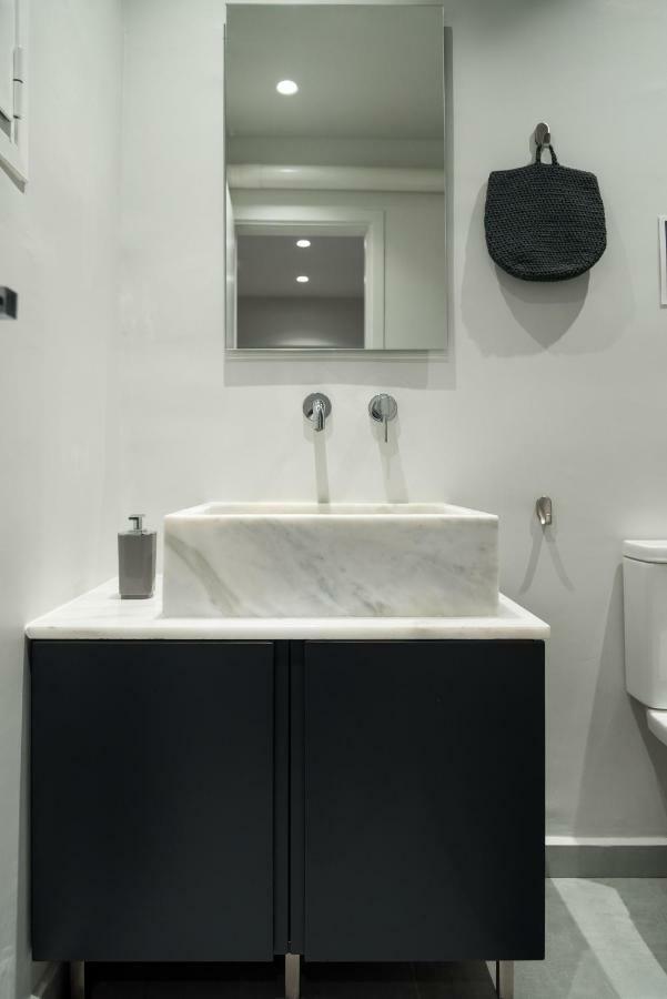 Central Cozy Studio With A Secret Garden Atena Exterior foto