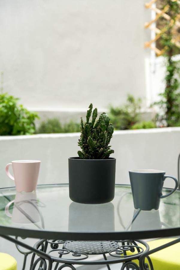Central Cozy Studio With A Secret Garden Atena Exterior foto